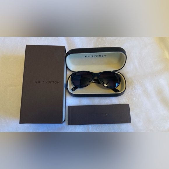 Louis Vuitton Cat eye flore sunglasses black - Picture 3 of 15